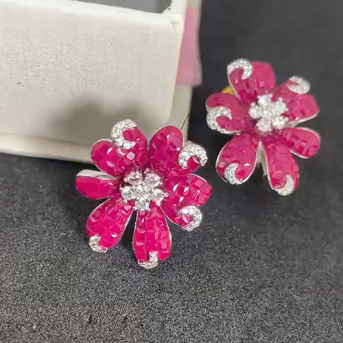 Flower Shape Small Size Studs