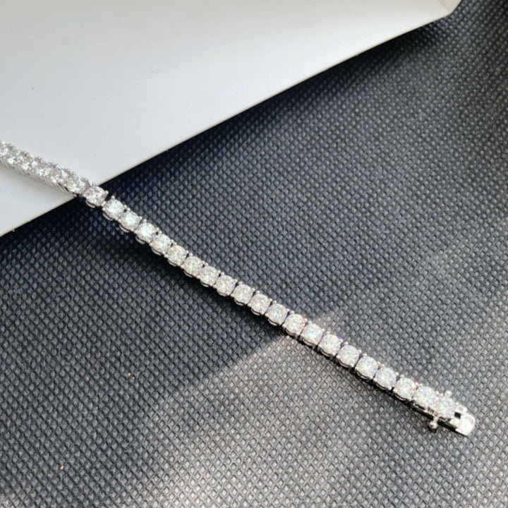 Solitaires tennis bracelet