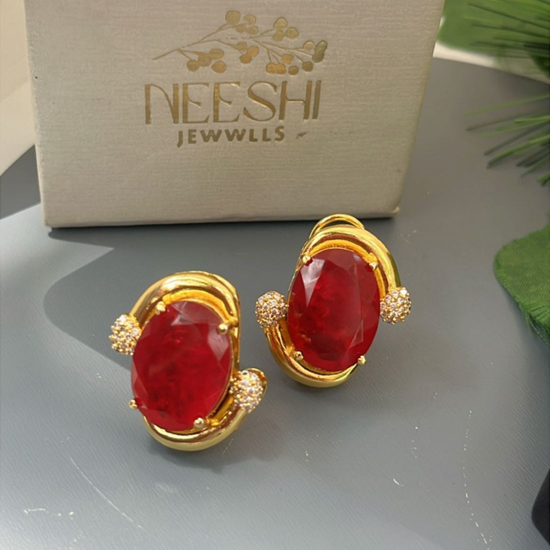Oval studs