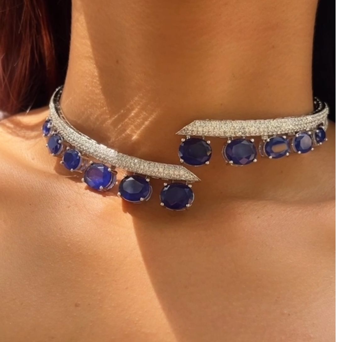 Diamond & Emerald Embrace Necklace