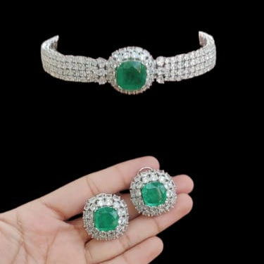 Classic Emerald Choker Set