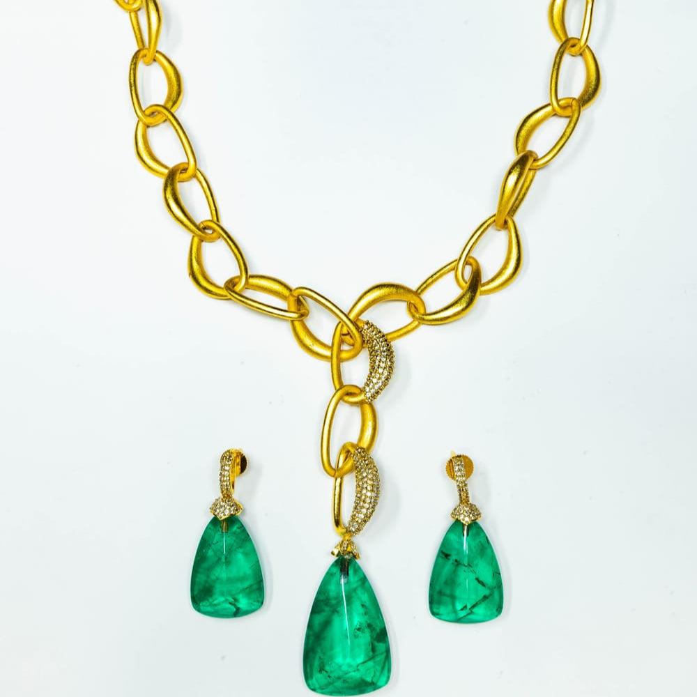 Gold Chain with Emerald Pendant Set