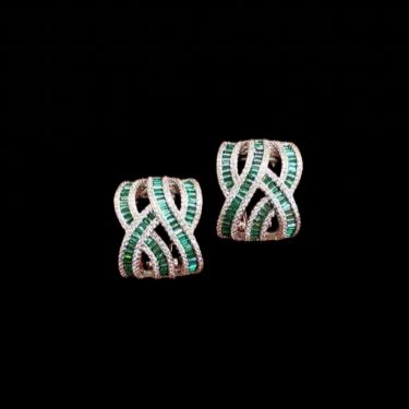 Crossover Band Stud