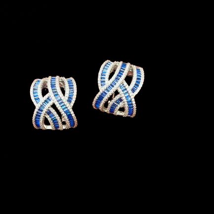 Crossover Band Stud