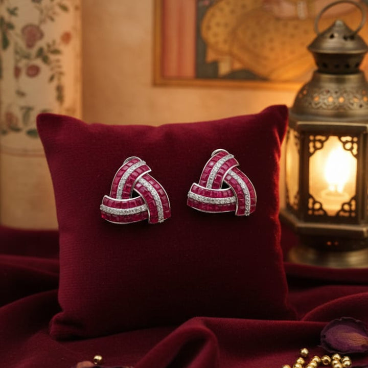 Triangle invisible stud