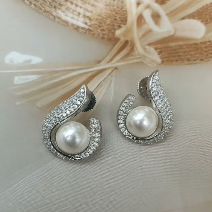 Pearl Wave Studs