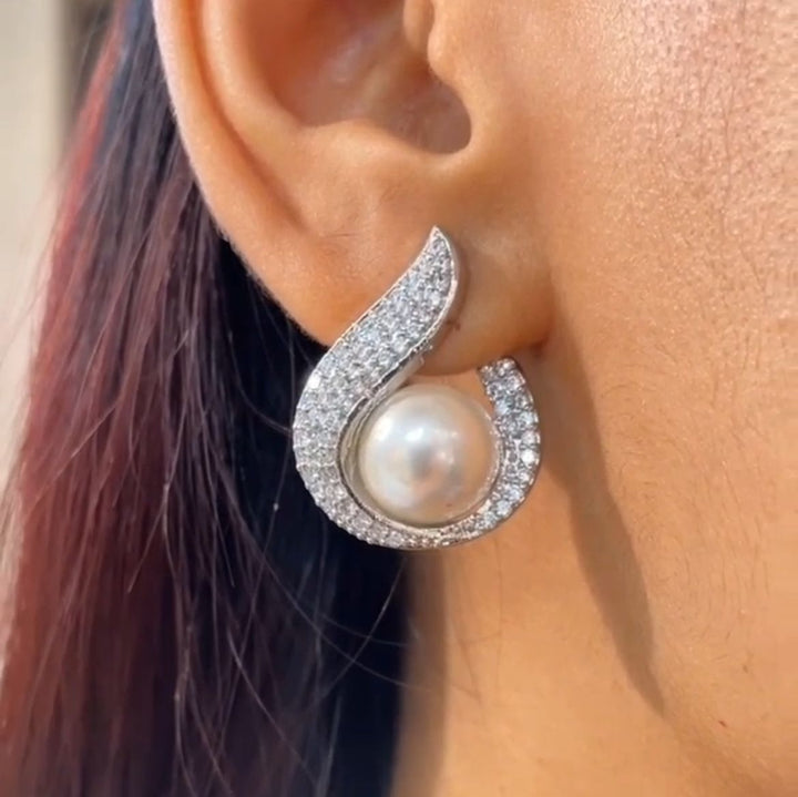 Pearl Wave Studs