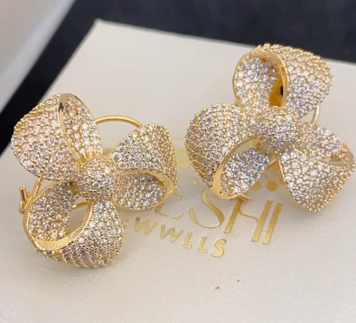 Nano Setting Bow Shaped Studs