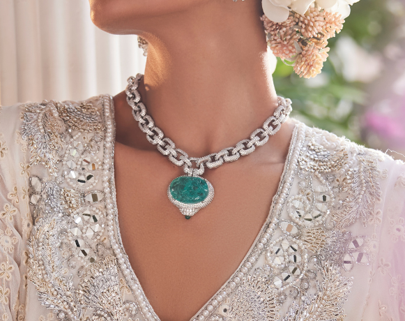 Oval drop necklace