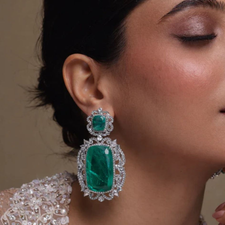Queen’s Emerald Earrings