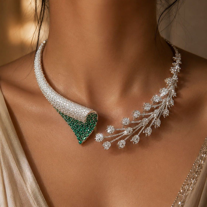 Royal Curve Necklace
