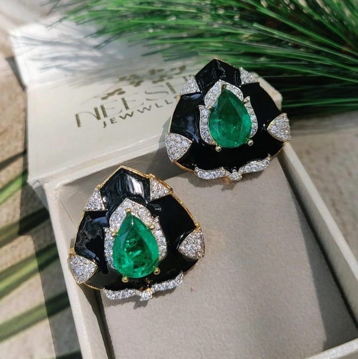 Emerald Noir Lotus