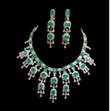 Emerald Majesty Necklace Set