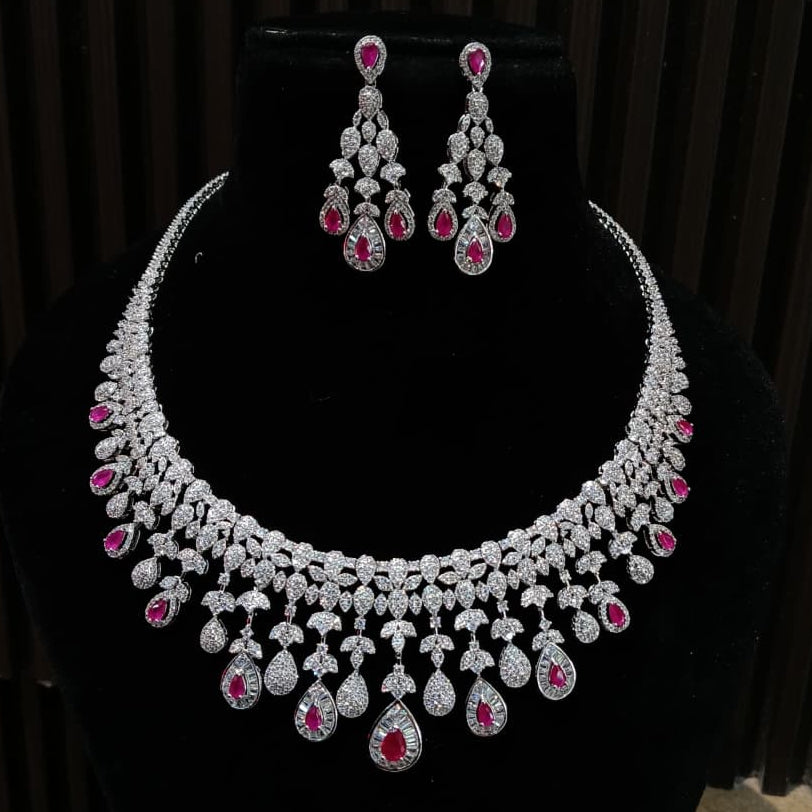 Royal Teardrop Necklace Set