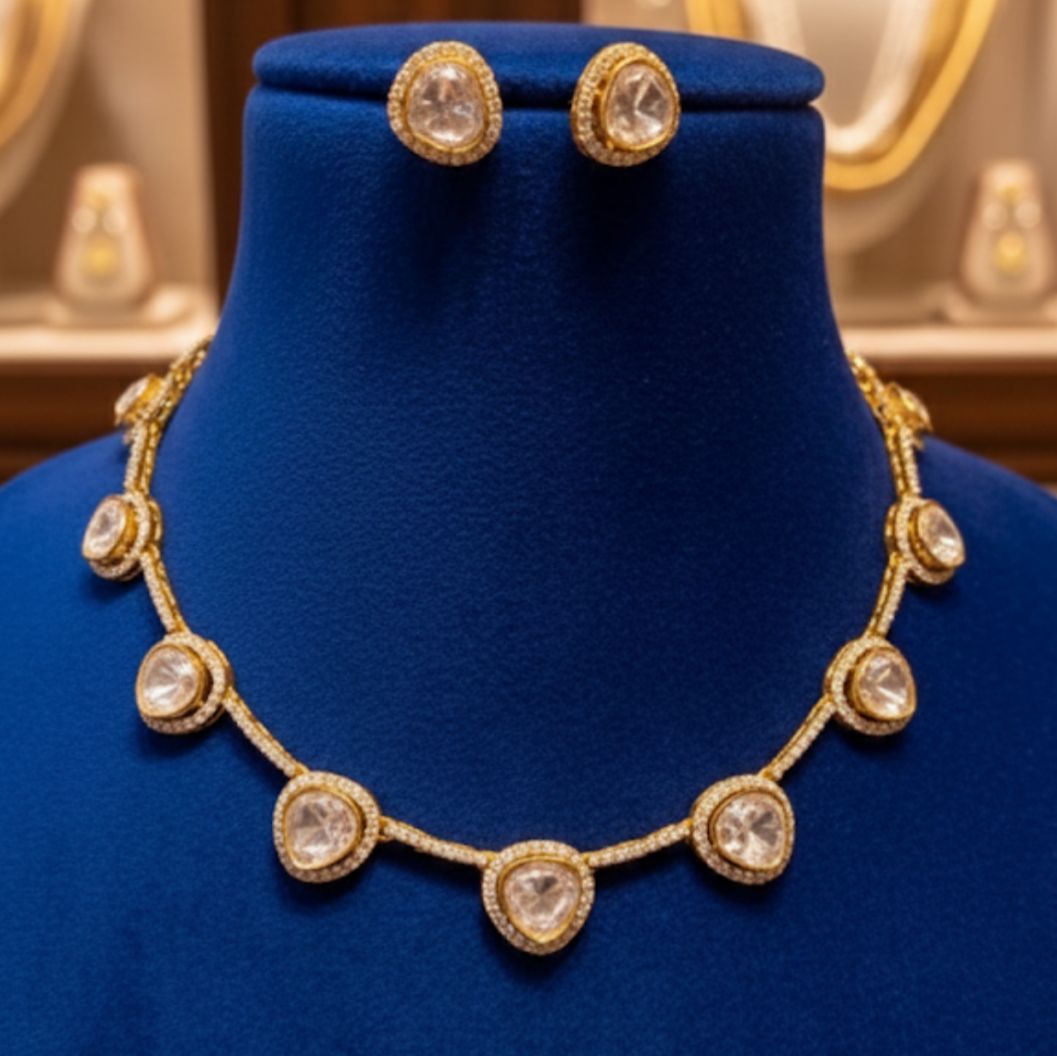 Classic Pear Glow Necklace