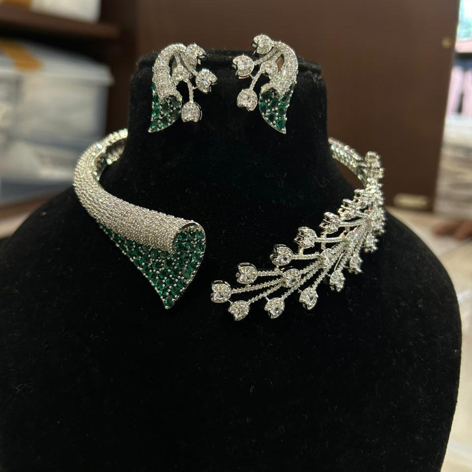 Bloom Vine Choker