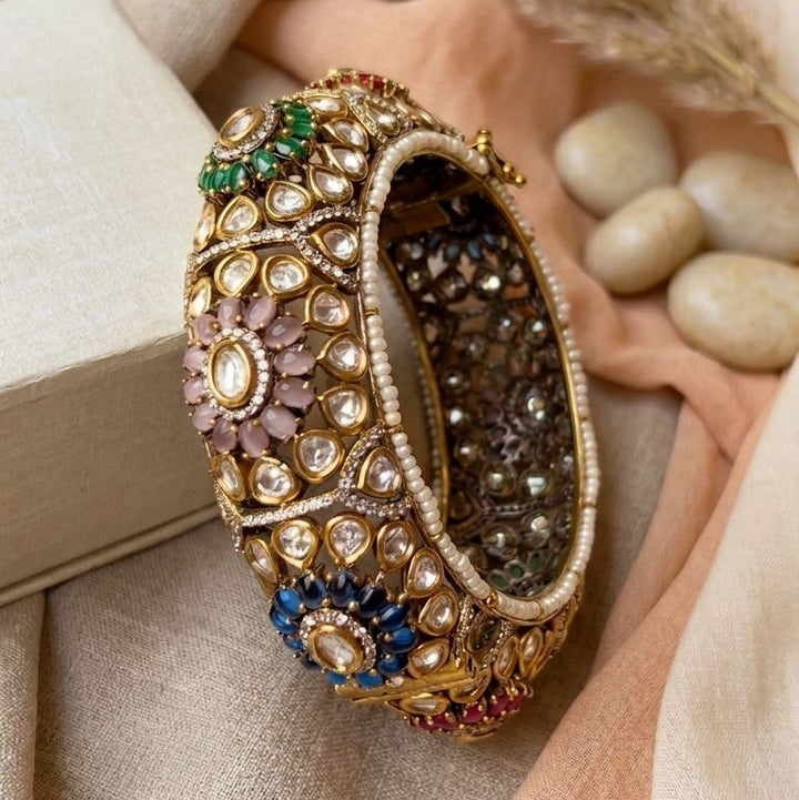 Vintage Noor Kada