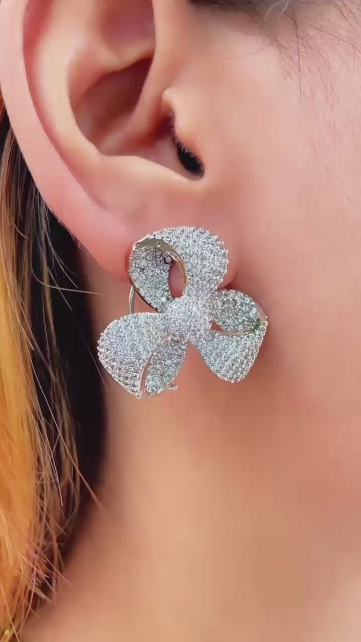 Nano Setting Bow Shaped Studs