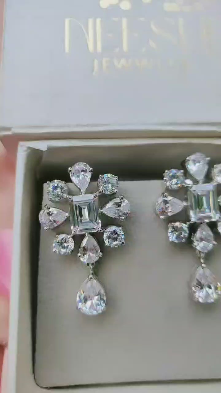 Flower Diamond Drops Stud