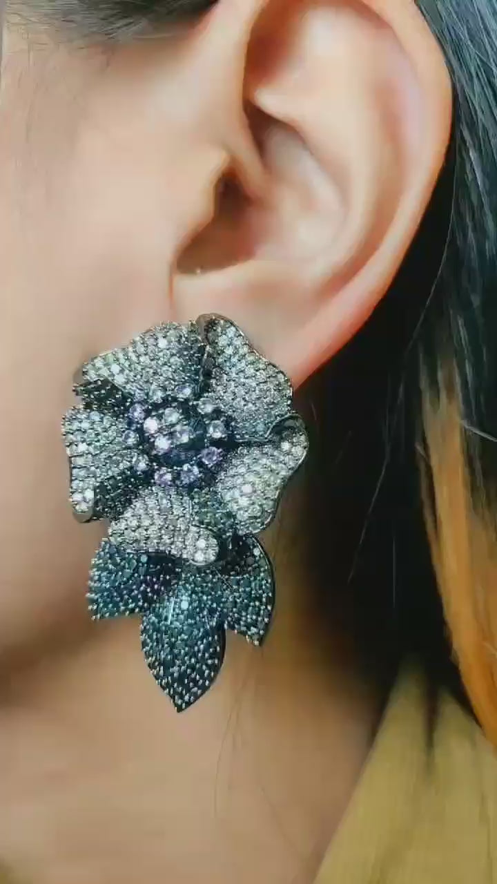 Flower Nano Setting Earring Medium Size