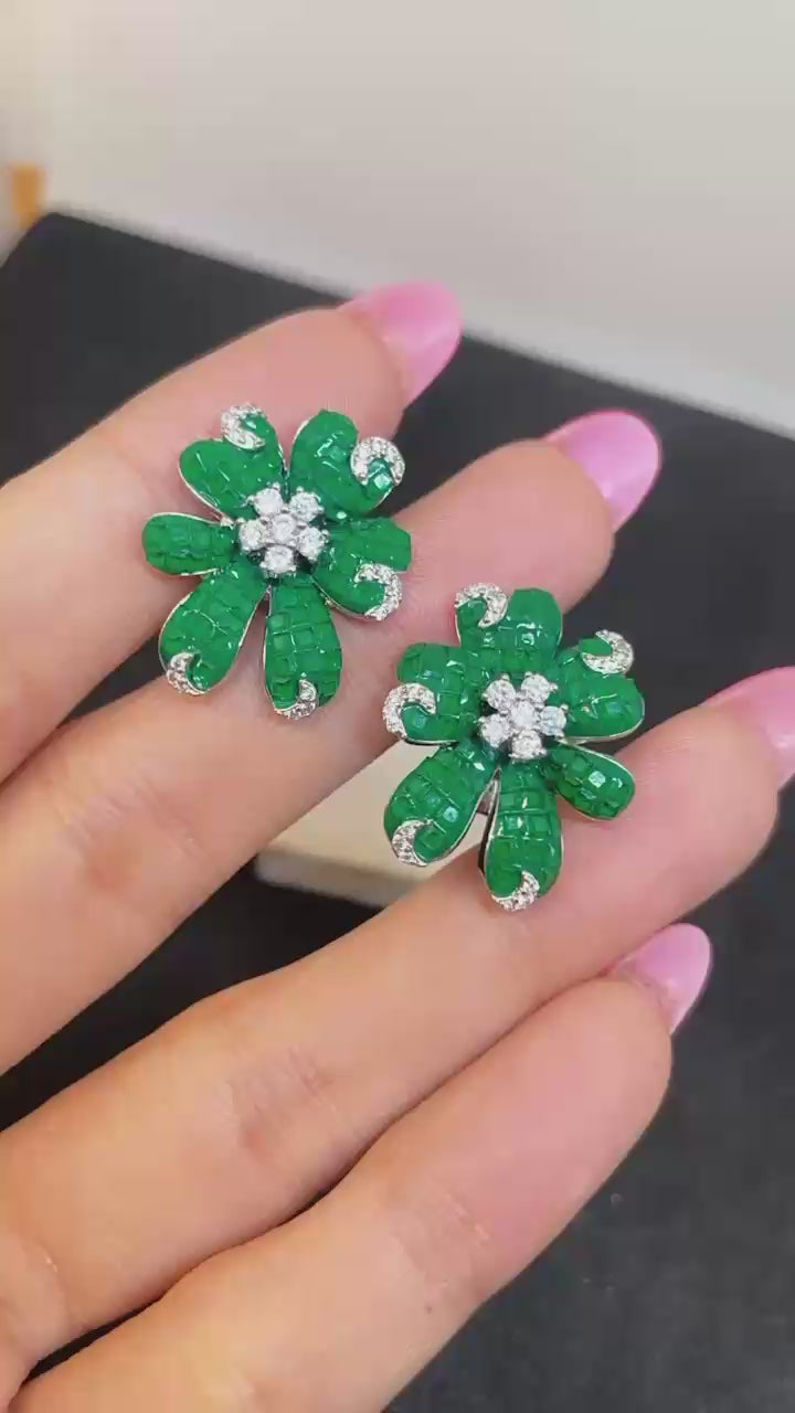 Flower Shape Small Size Studs