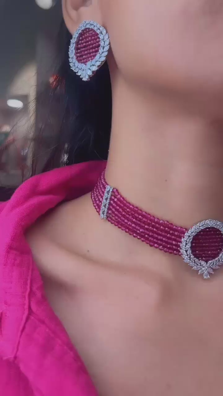 Midnight Laurel Choker