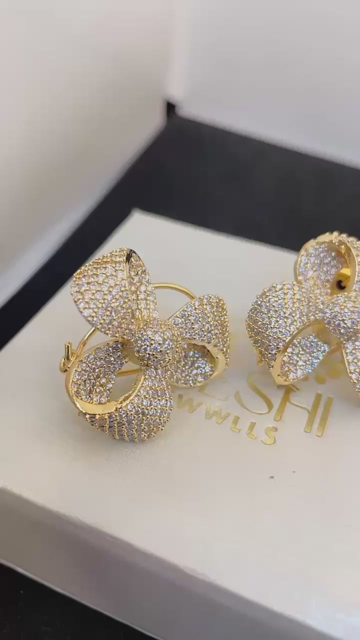 Nano Setting Bow Shaped Studs