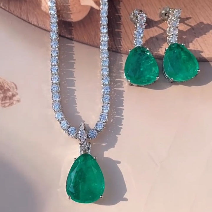 Pear drop royale